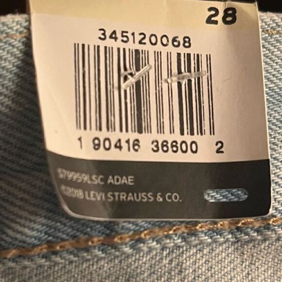 LEVI’S Premium 501® ’93 Shorts Size 28 Light Indigo Stonewashed Blue Cutoffs - Picture 6 of 6